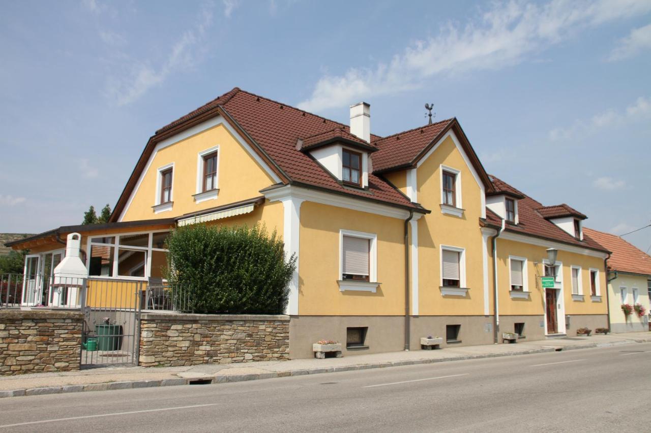 Gaestehaus Fischer Rohrendorf Bed & Breakfast Rohrendorf bei Krems Dış mekan fotoğraf